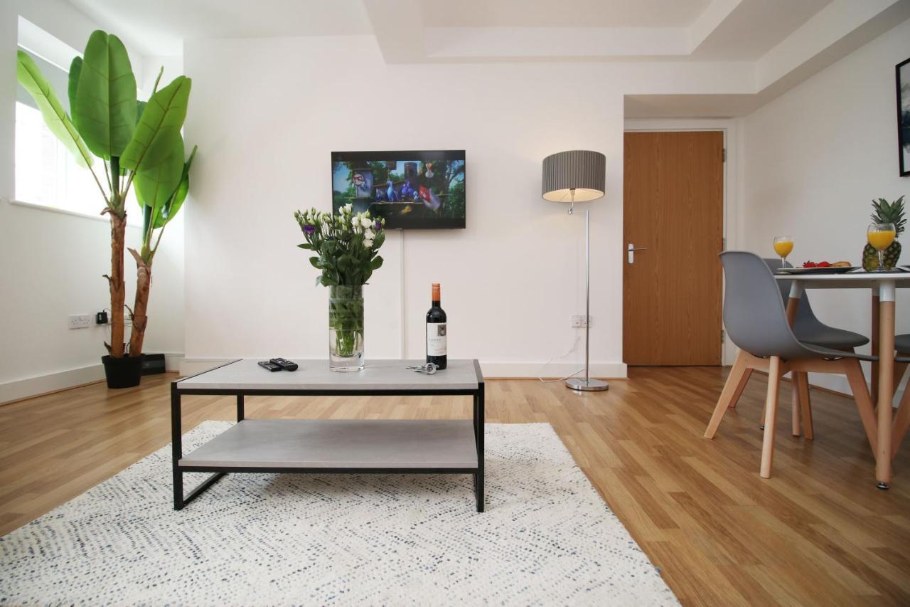 St Thomas Loft Views By Ssw - 2Br, Parking, Sleeps 4, Easy Access To City Centre, Marina, Beach And M4 Swansea Zewnętrze zdjęcie
