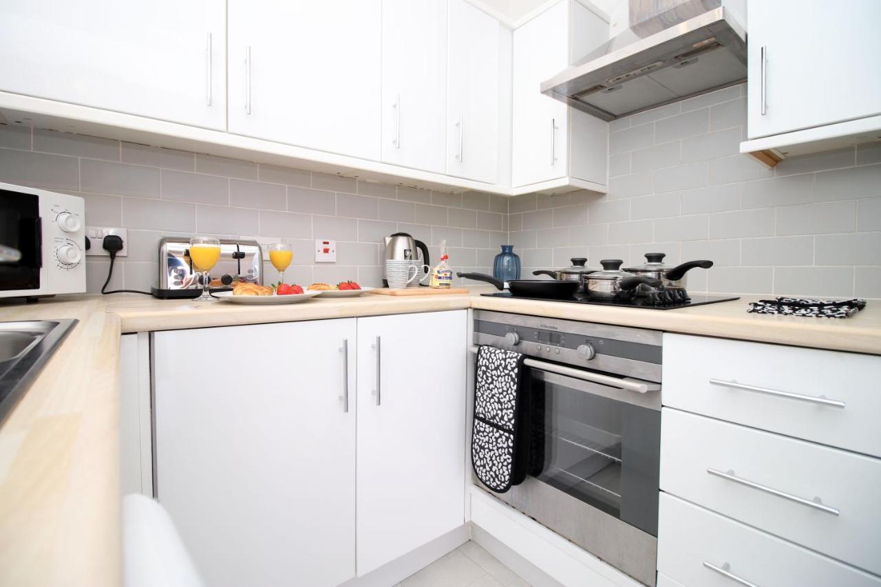 St Thomas Loft Views By Ssw - 2Br, Parking, Sleeps 4, Easy Access To City Centre, Marina, Beach And M4 Swansea Zewnętrze zdjęcie