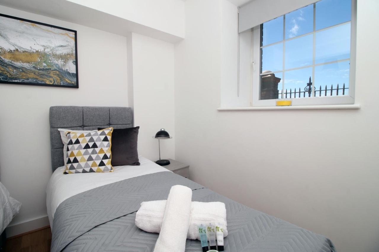 St Thomas Loft Views By Ssw - 2Br, Parking, Sleeps 4, Easy Access To City Centre, Marina, Beach And M4 Swansea Zewnętrze zdjęcie