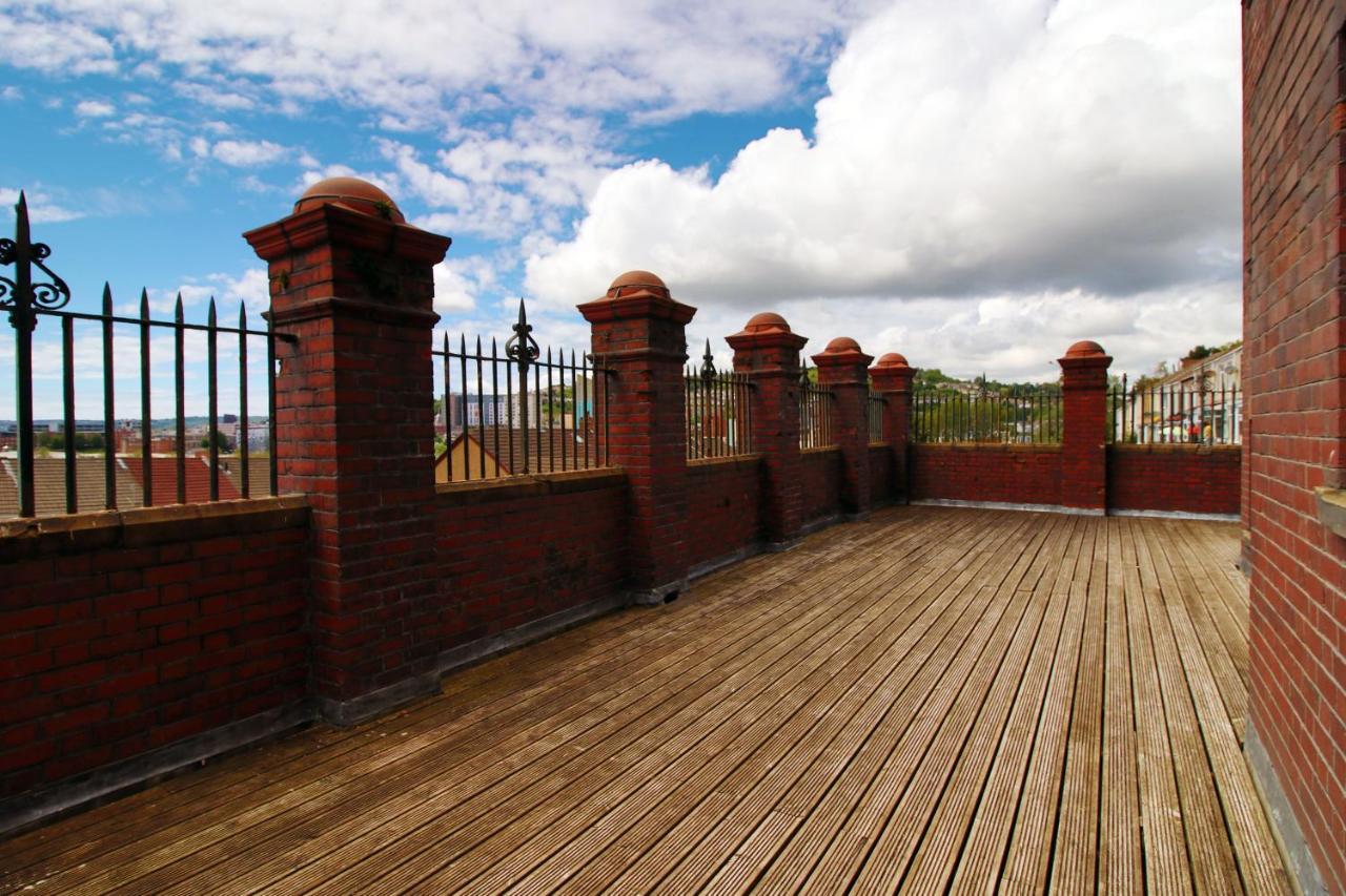 St Thomas Loft Views By Ssw - 2Br, Parking, Sleeps 4, Easy Access To City Centre, Marina, Beach And M4 Swansea Zewnętrze zdjęcie