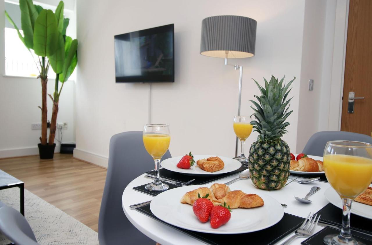 St Thomas Loft Views By Ssw - 2Br, Parking, Sleeps 4, Easy Access To City Centre, Marina, Beach And M4 Swansea Zewnętrze zdjęcie